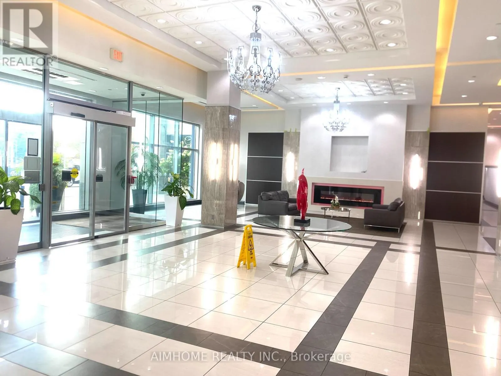 1712 - 7171 YONGE STREET E