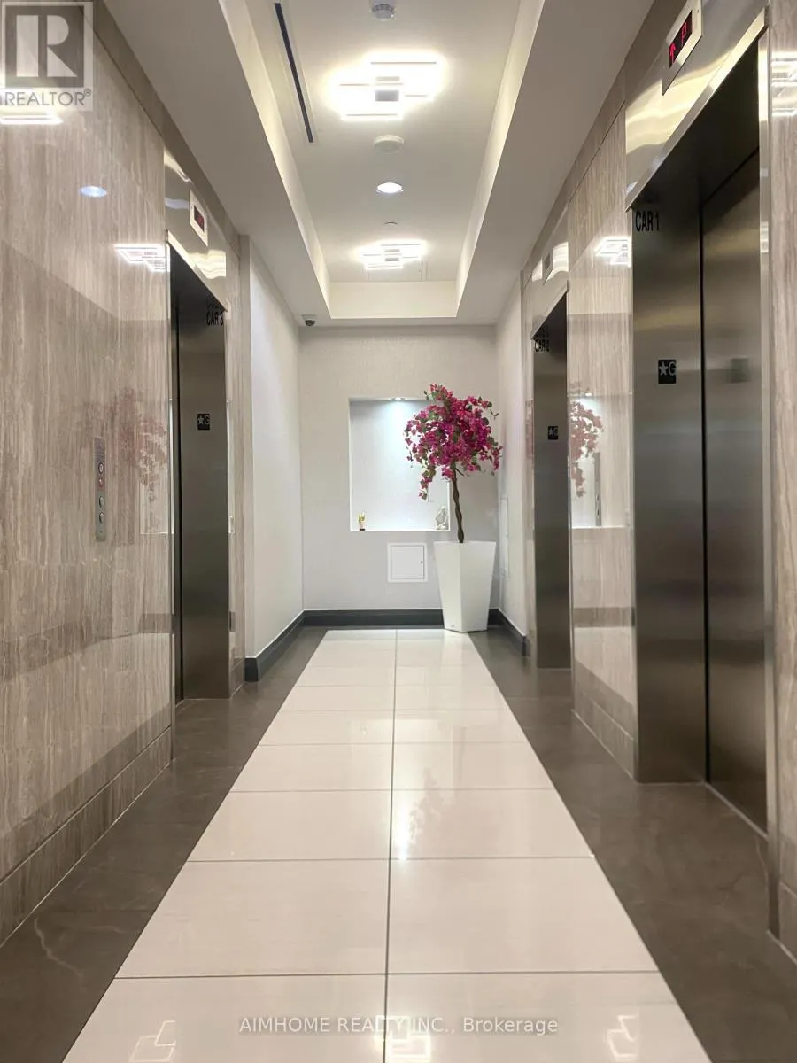 1712 - 7171 YONGE STREET E