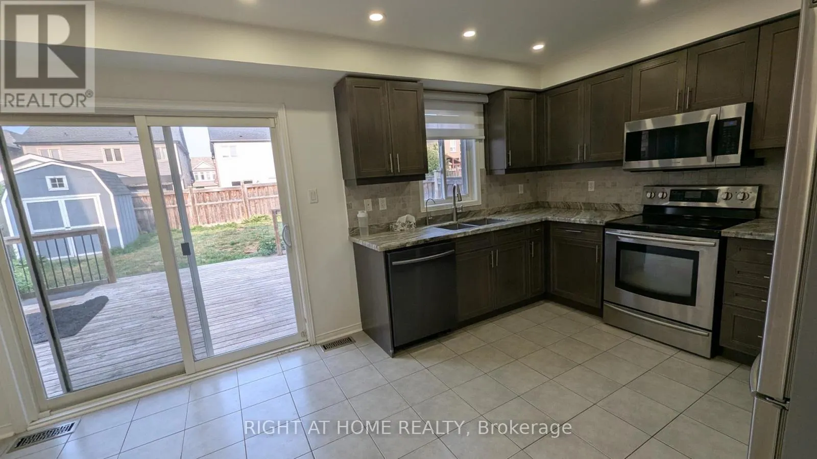 MAIN & UPPER - 5 FARIS STREET