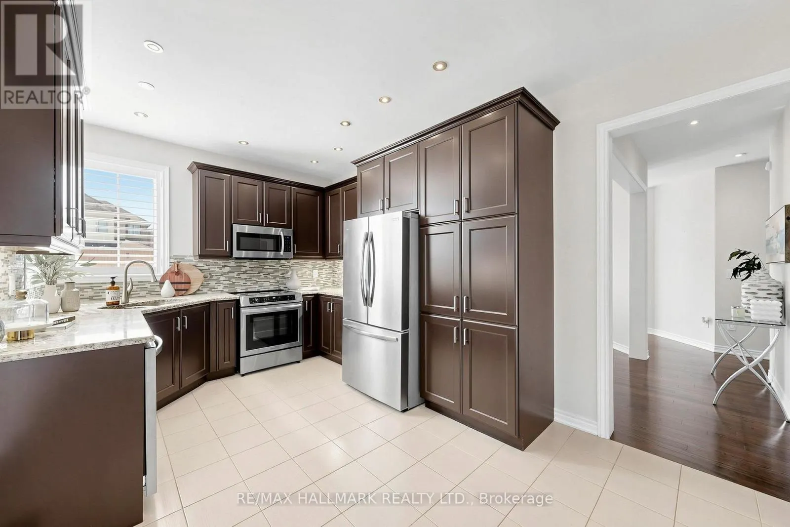 1 BASSVIEW COURT