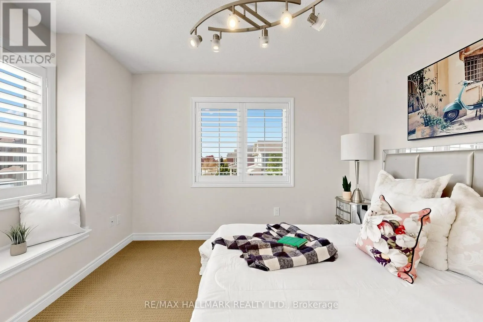 1 BASSVIEW COURT