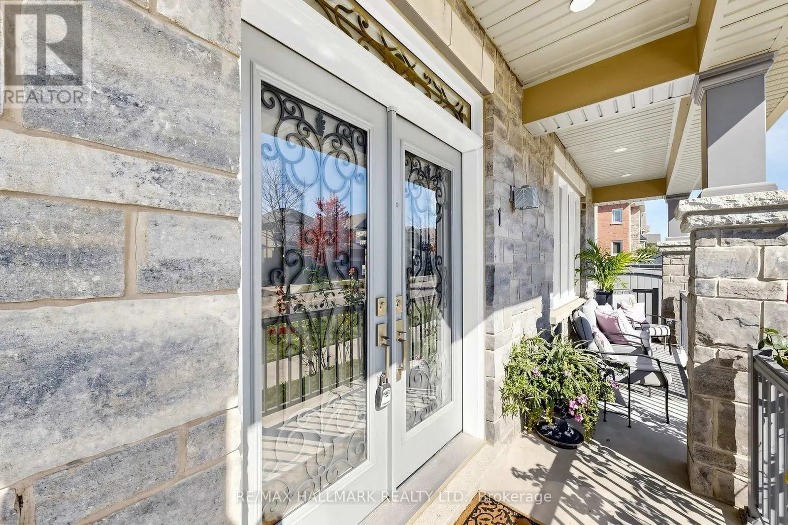 1 BASSVIEW COURT