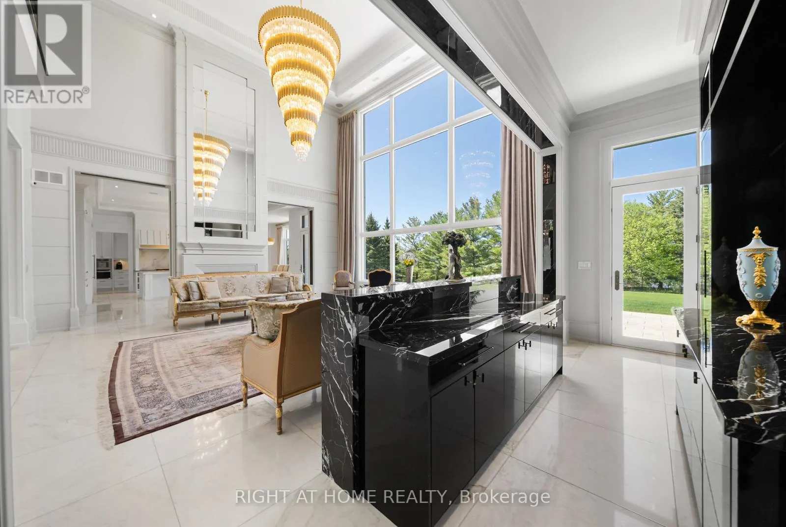 16 SIRONA'S LANE