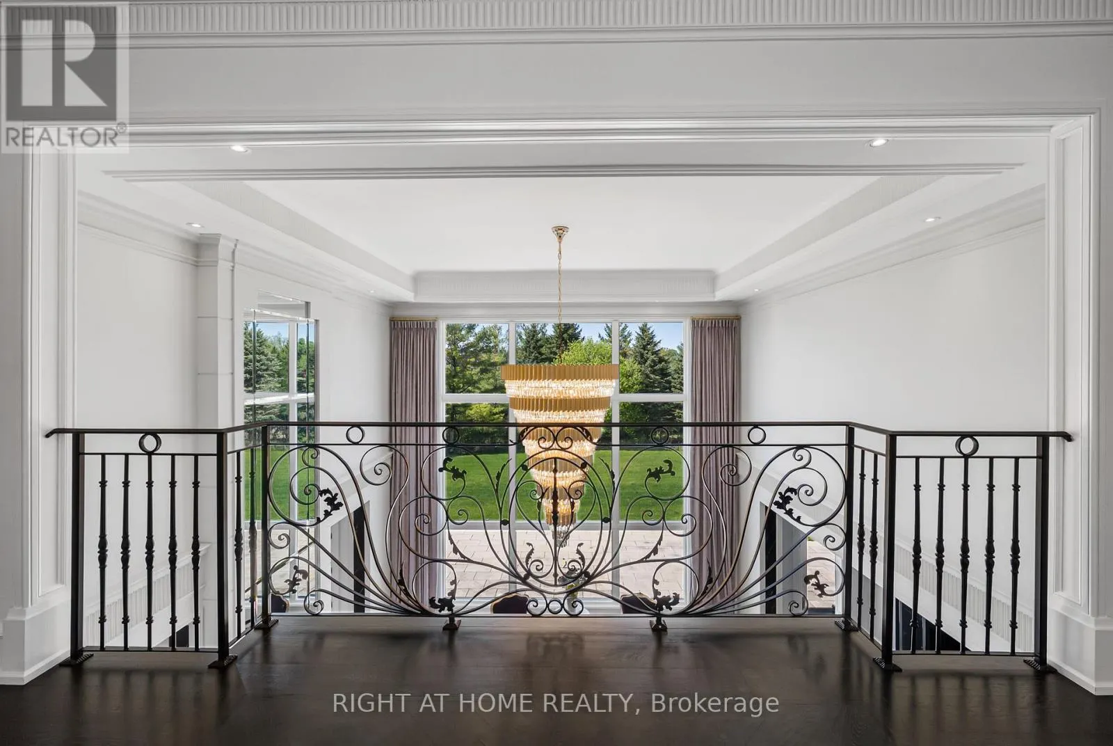 16 SIRONA'S LANE