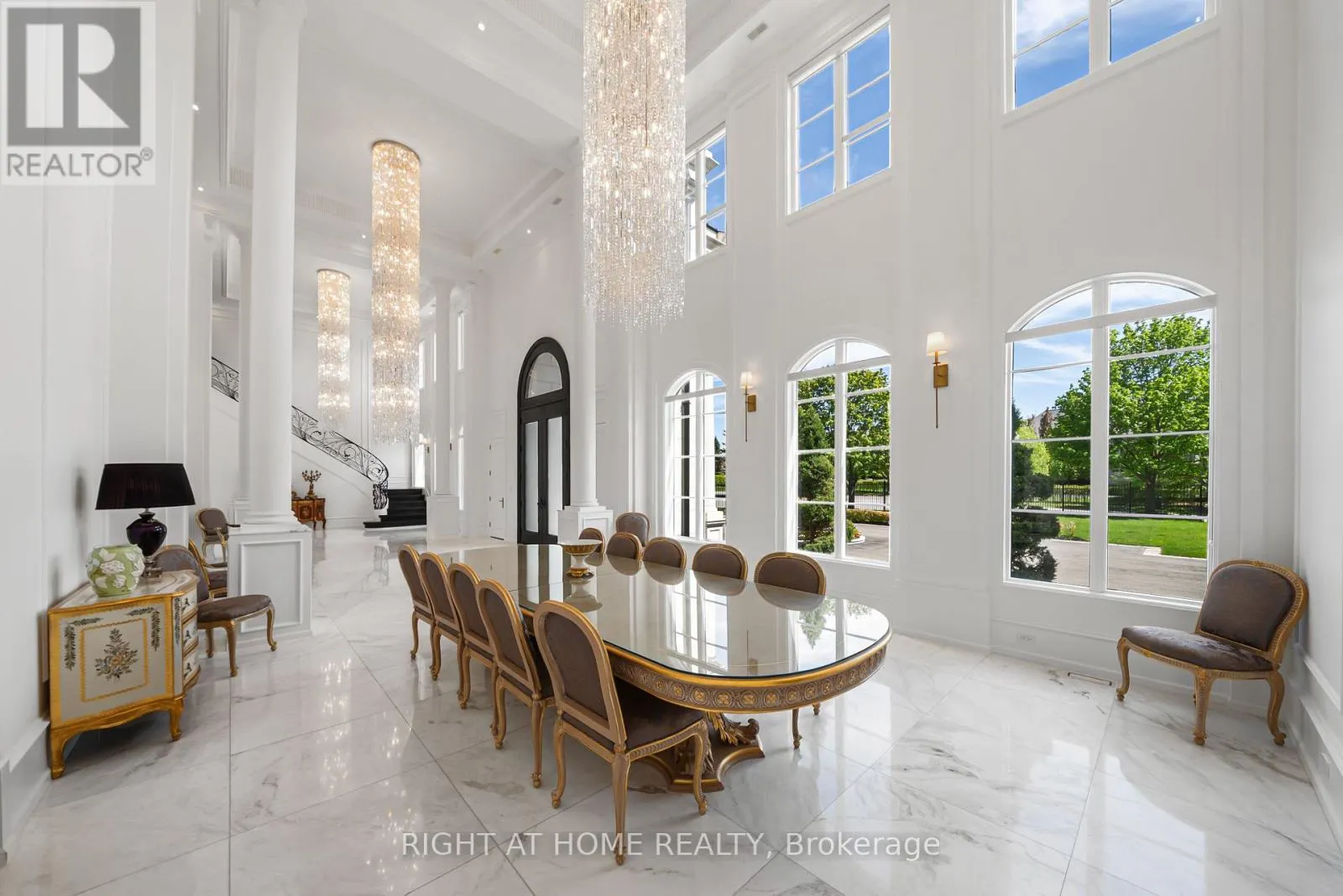 16 SIRONA'S LANE