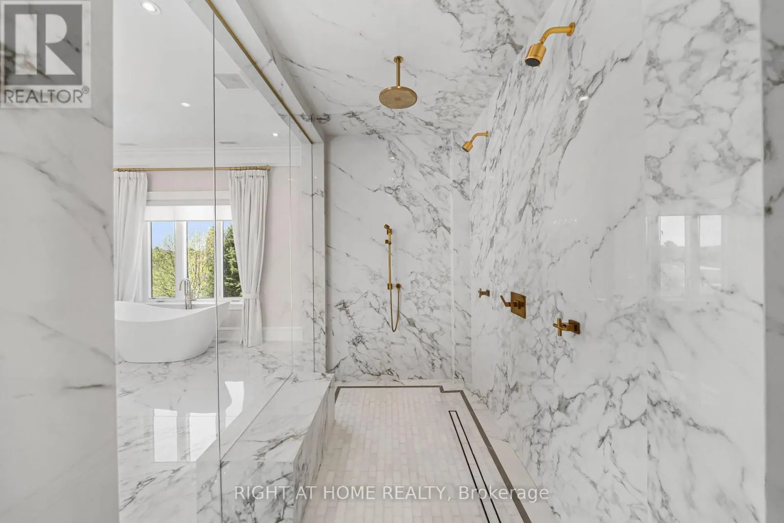 16 SIRONA'S LANE
