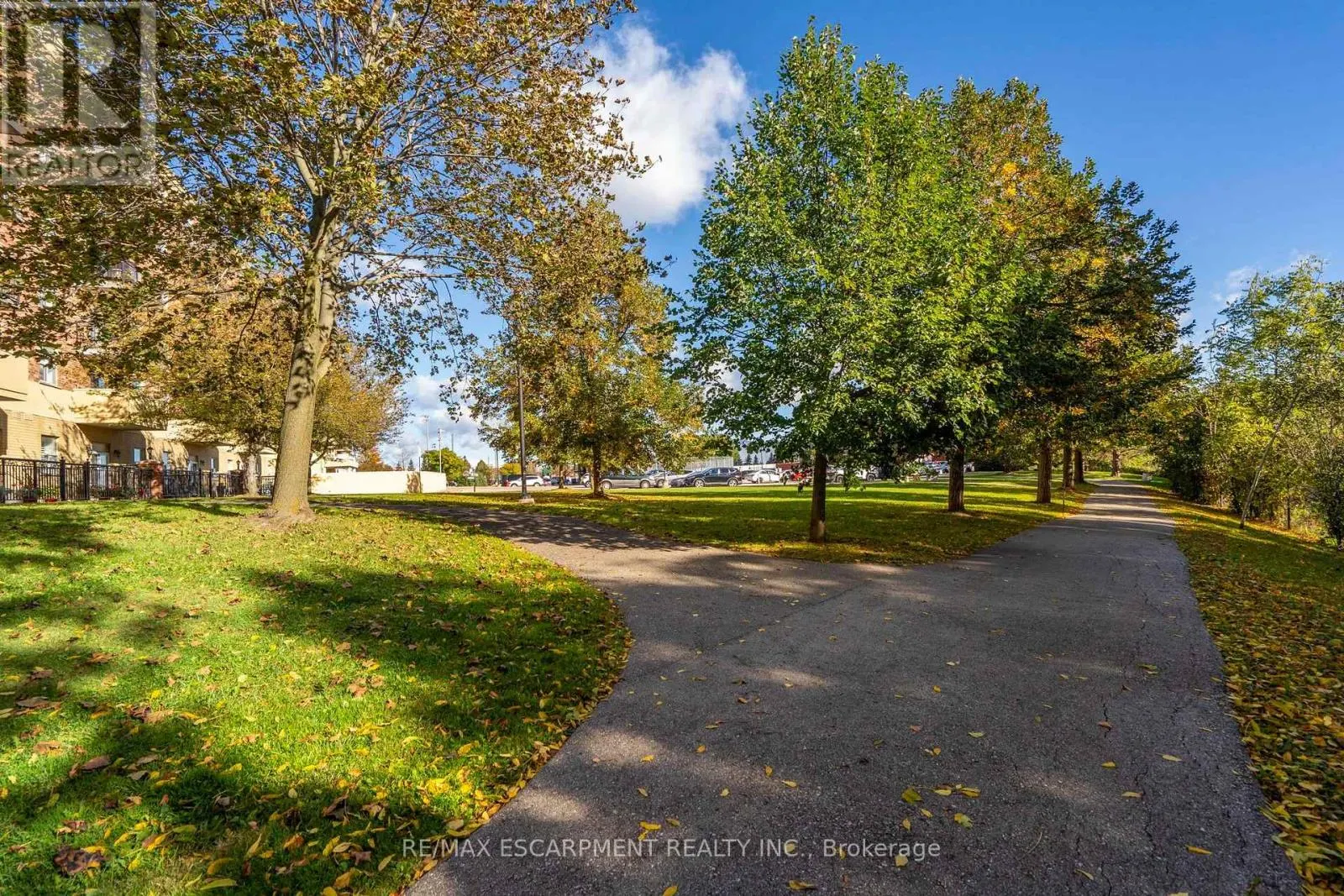 223 - 7373 MARTINGROVE ROAD