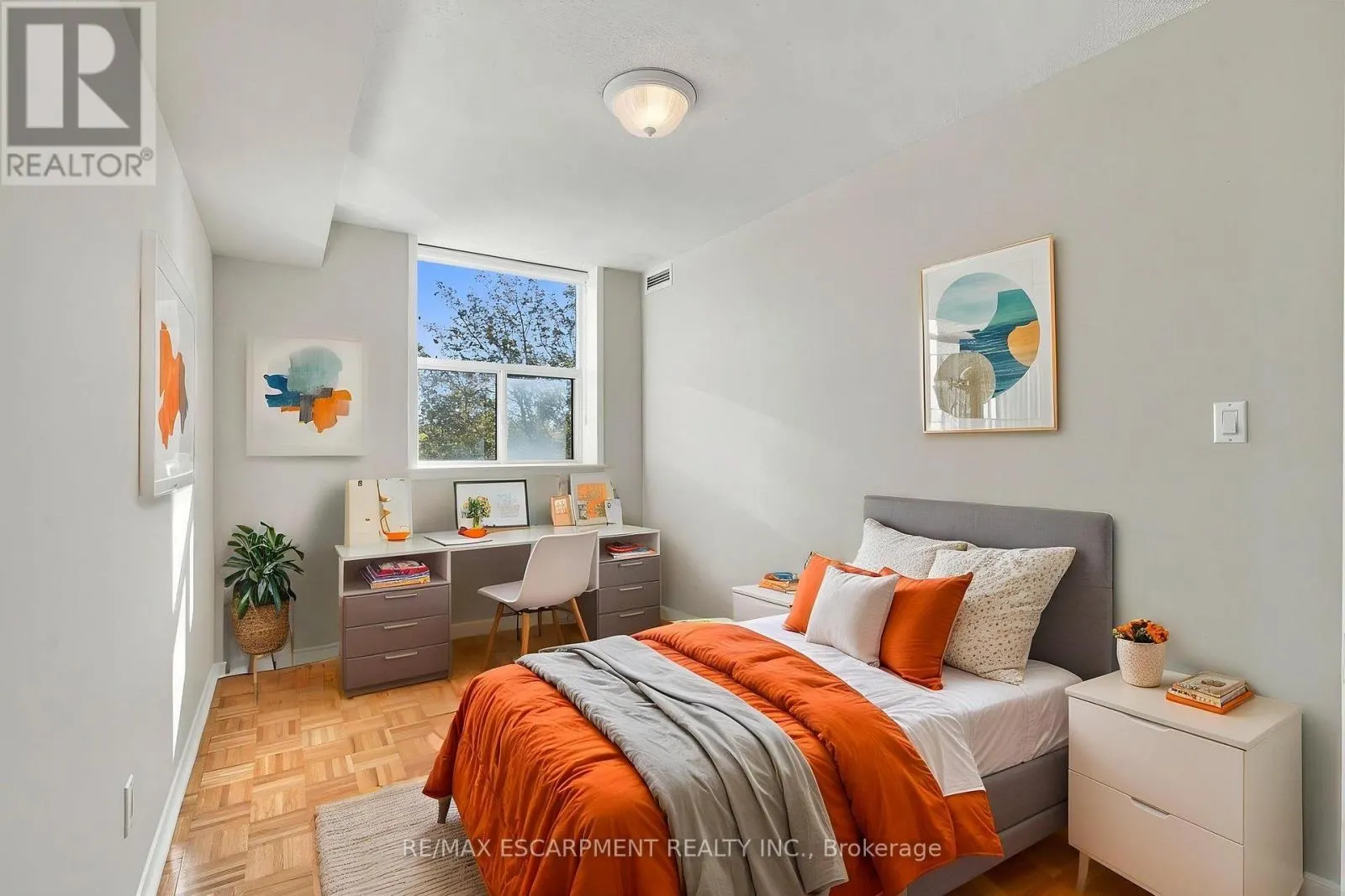 223 - 7373 MARTINGROVE ROAD