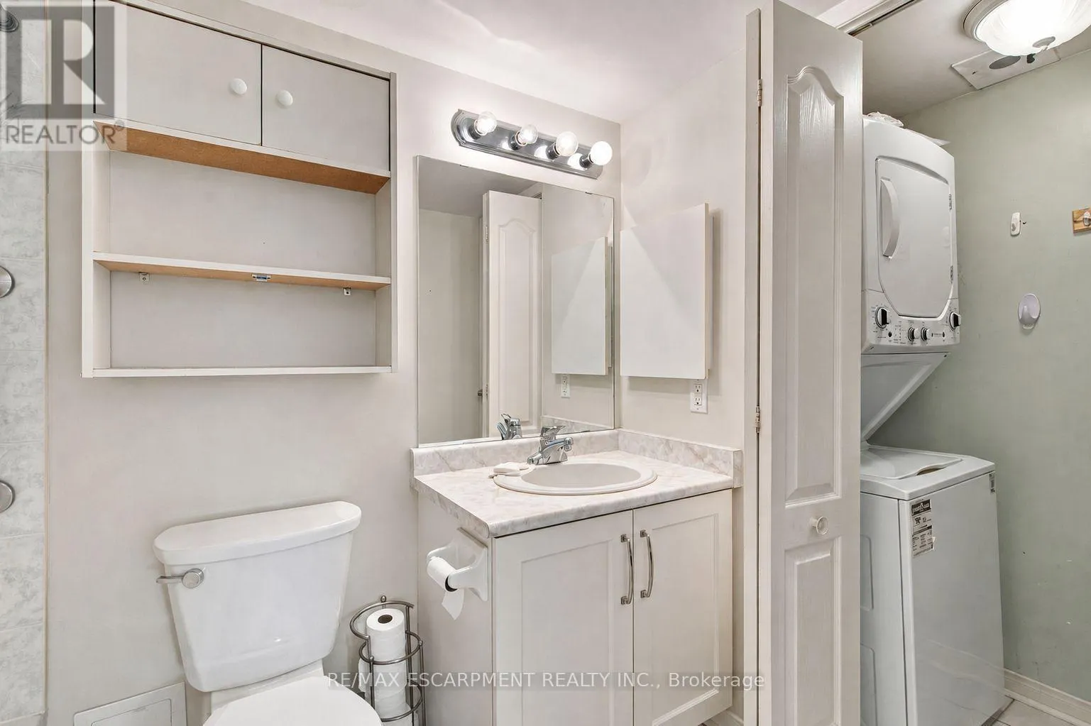 223 - 7373 MARTINGROVE ROAD