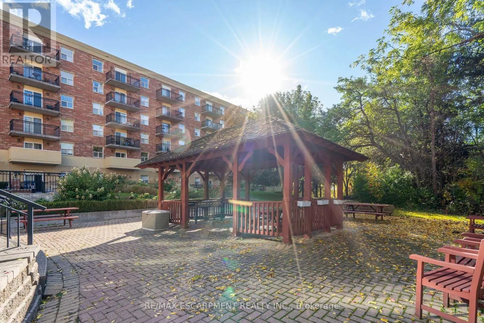 223 - 7373 MARTINGROVE ROAD