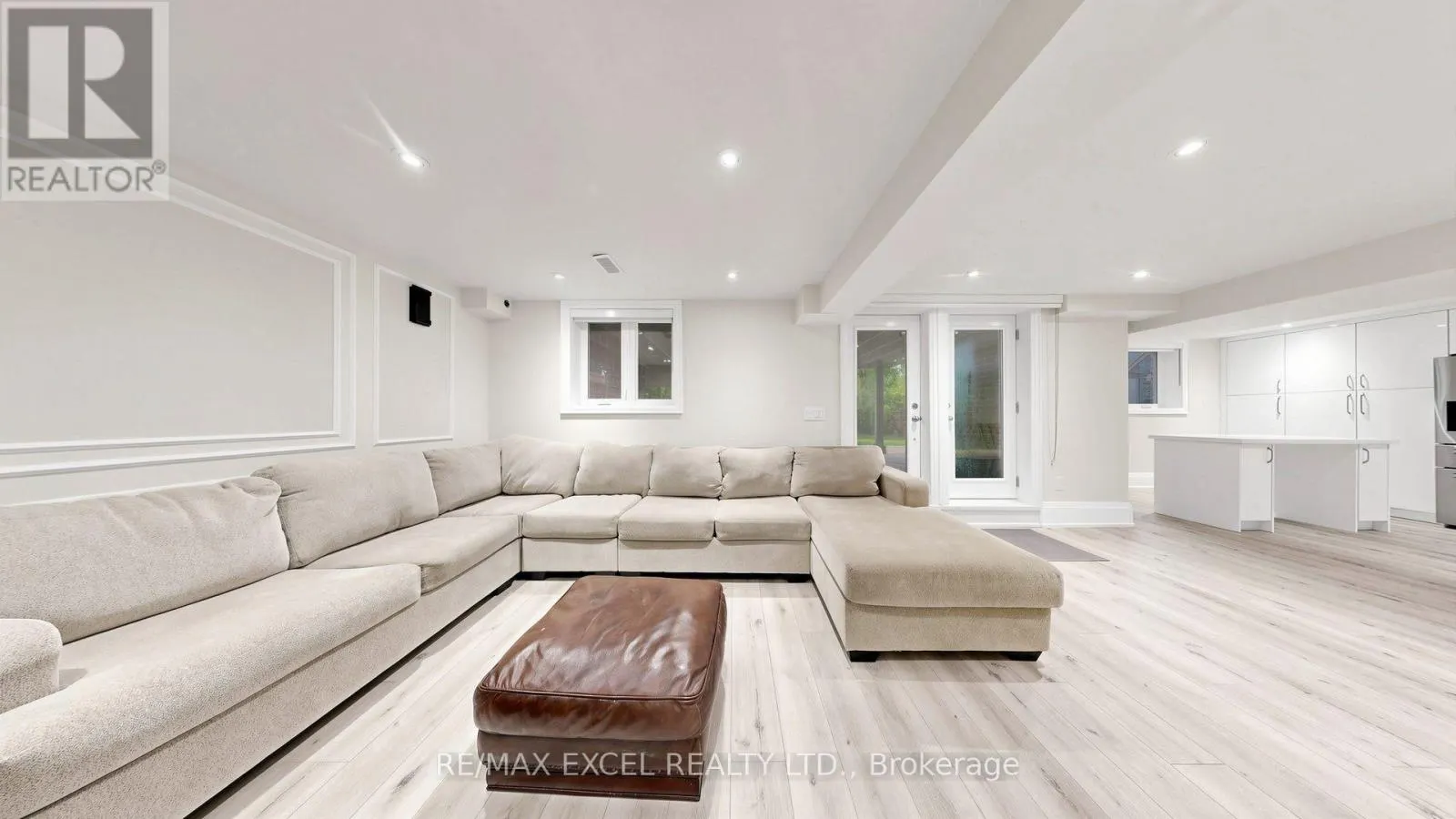 2B TRINITY CRESCENT