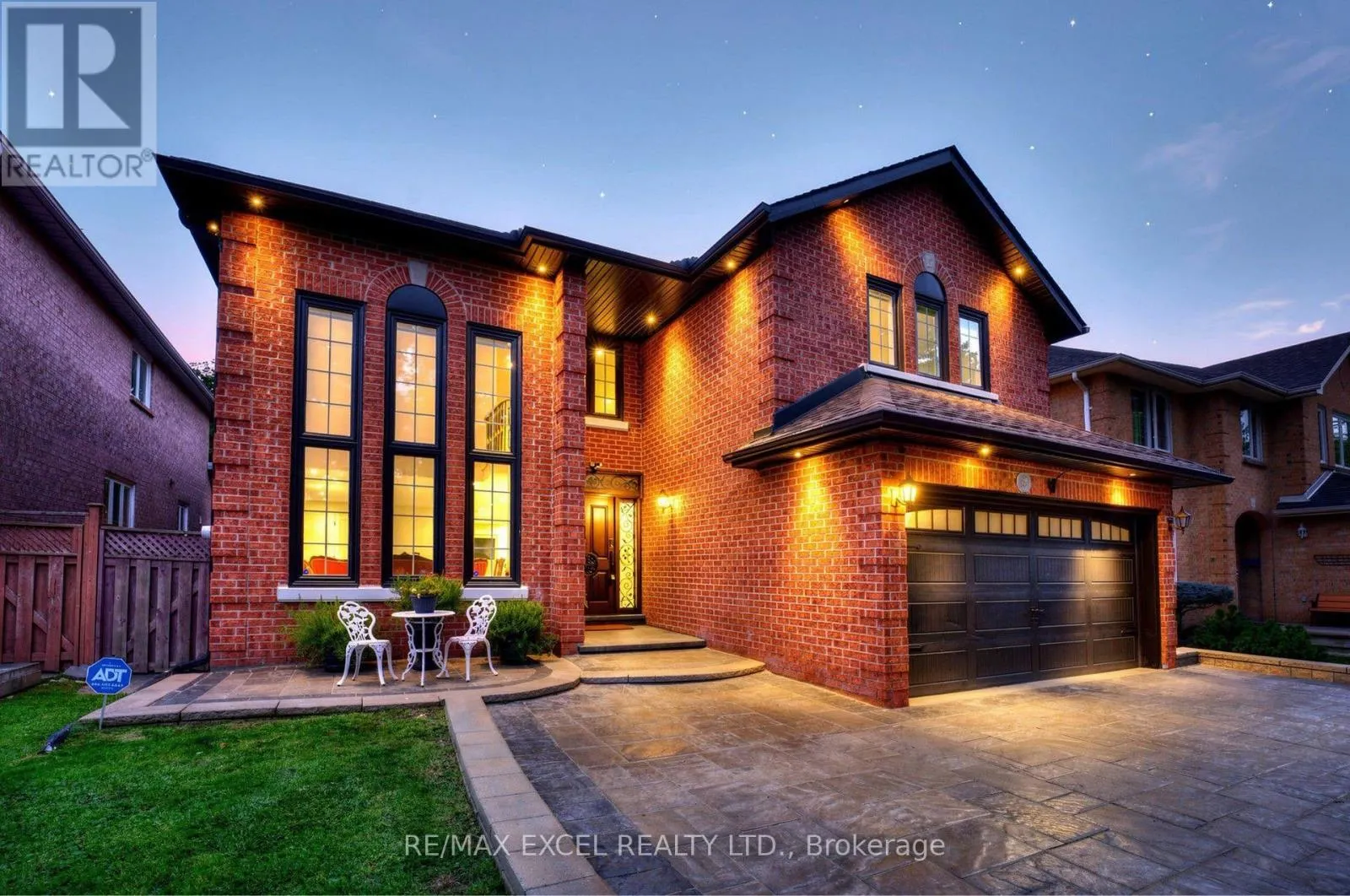 2B TRINITY CRESCENT