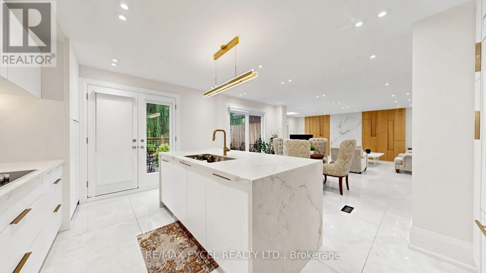 2B TRINITY CRESCENT