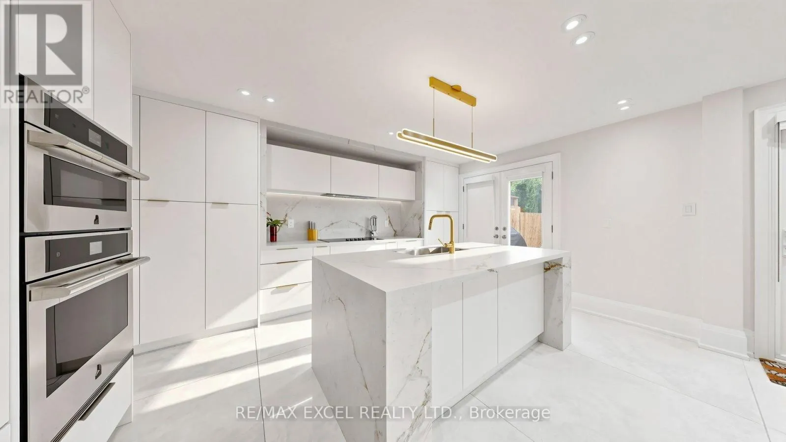 2B TRINITY CRESCENT