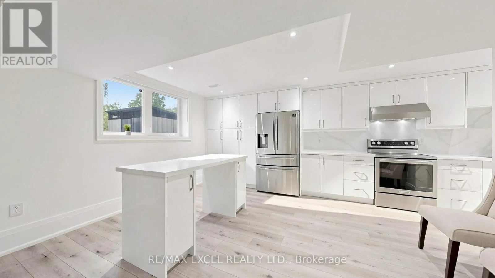 2B TRINITY CRESCENT