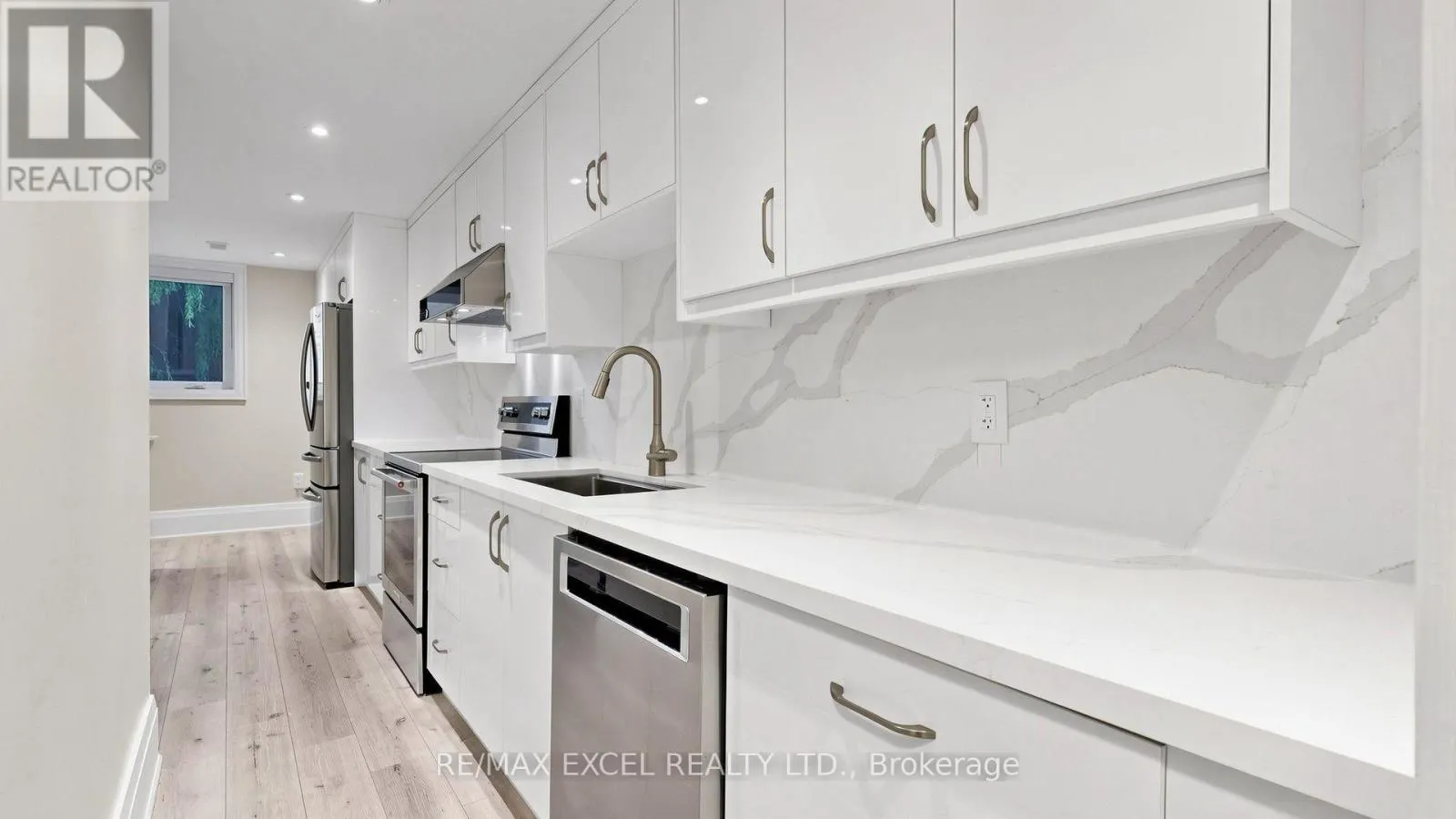 2B TRINITY CRESCENT