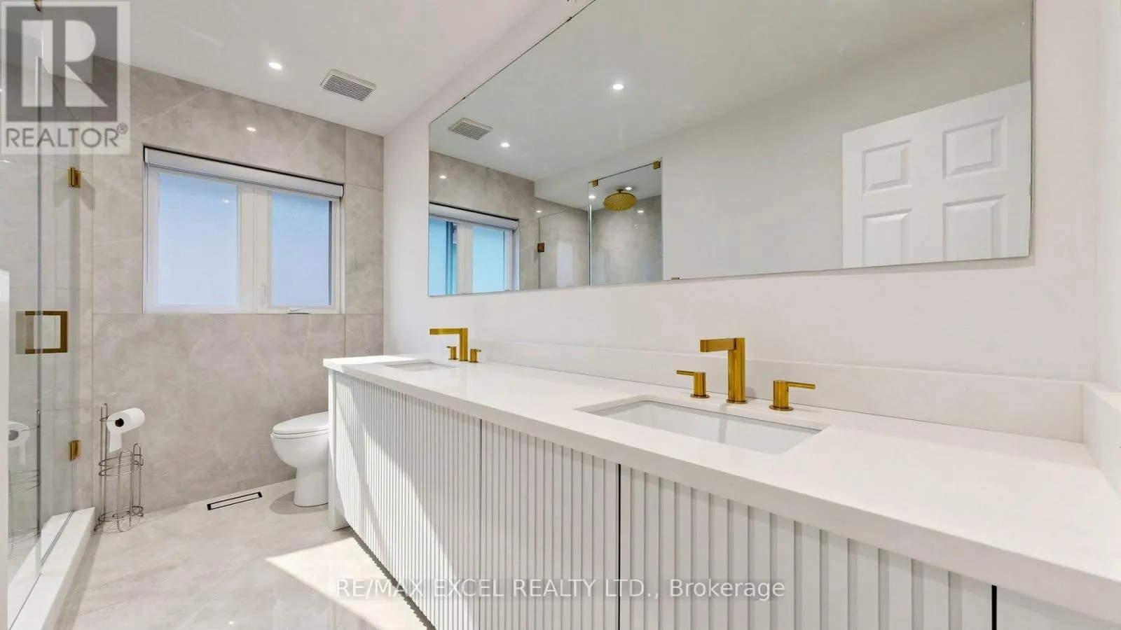 2B TRINITY CRESCENT