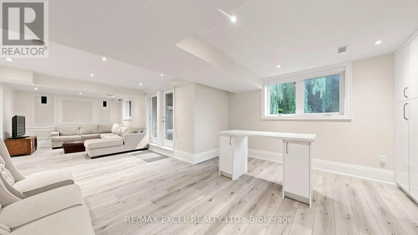 2B TRINITY CRESCENT