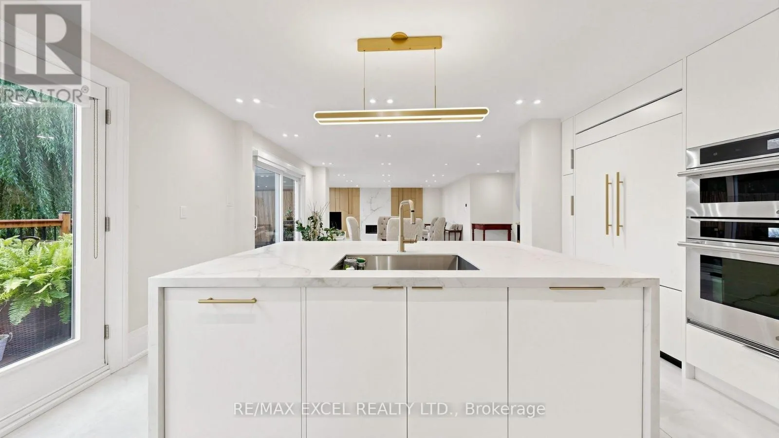 2B TRINITY CRESCENT