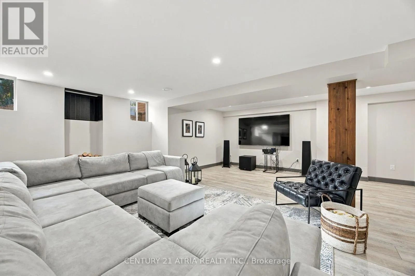 48 WILLIAM BOWES BOULEVARD