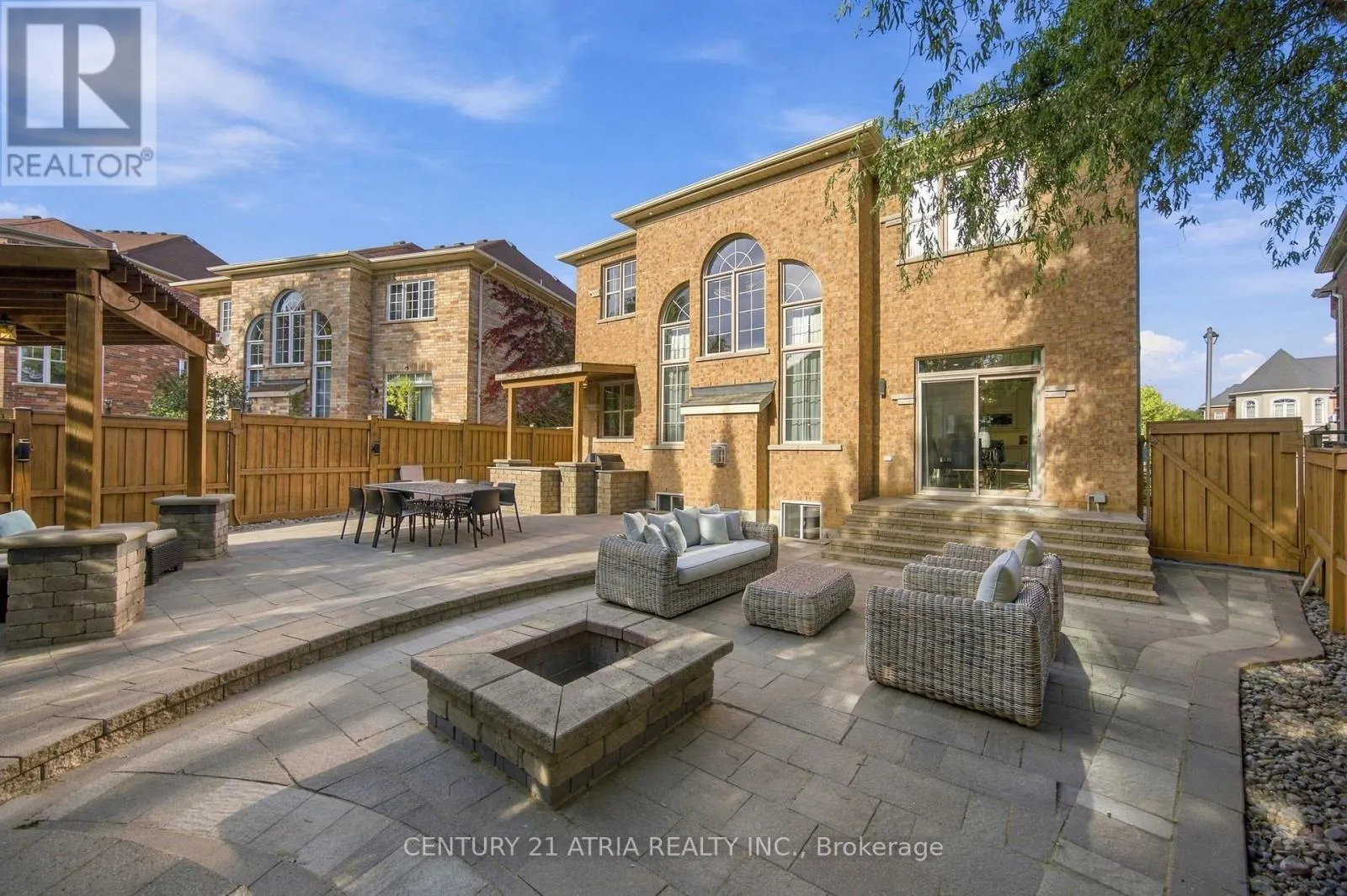 48 WILLIAM BOWES BOULEVARD