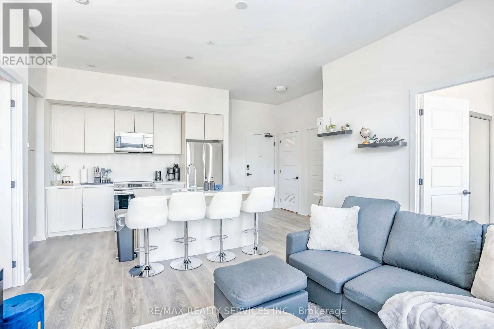 403 - 415 SEA RAY AVENUE