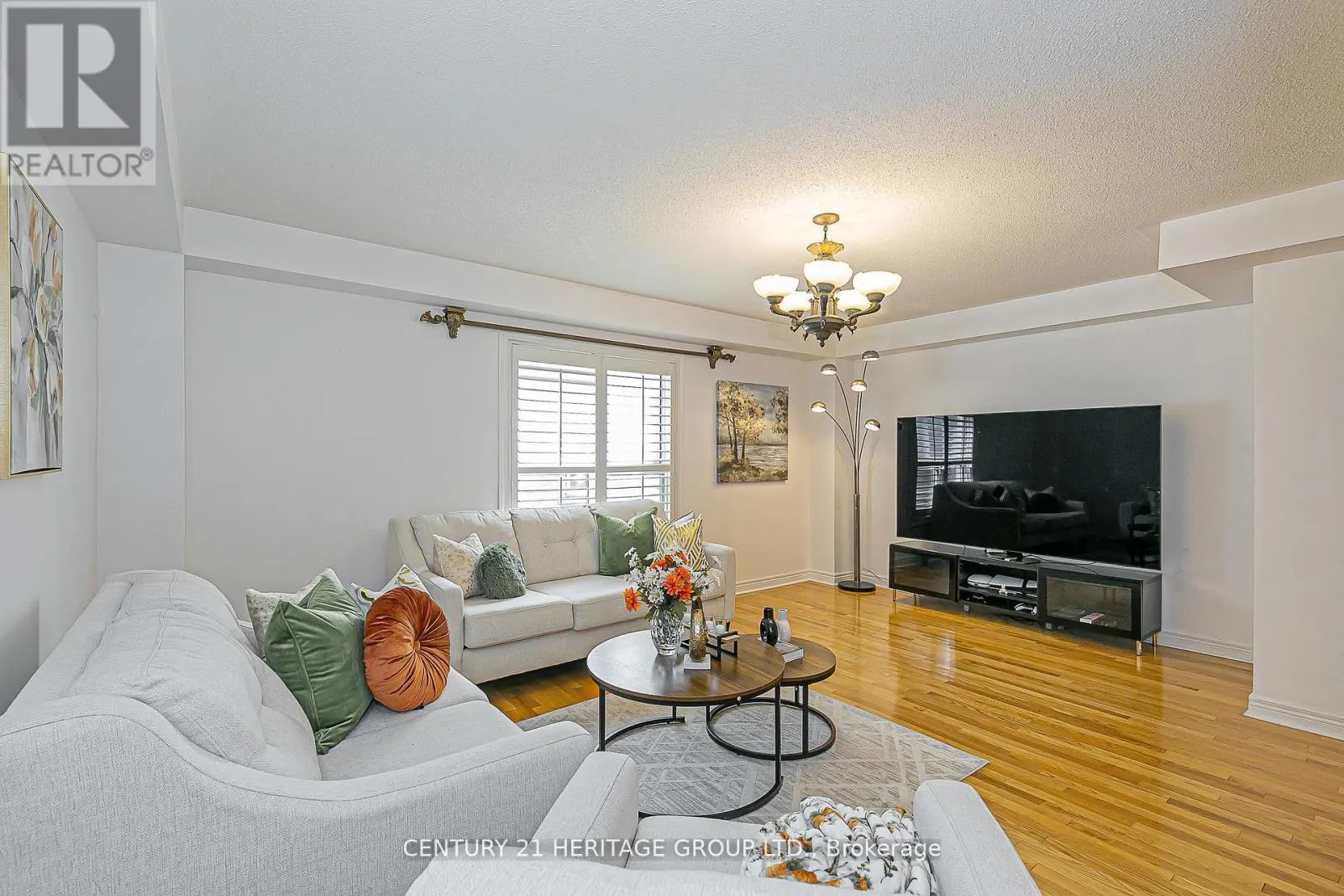 29 EMINENCE ROAD