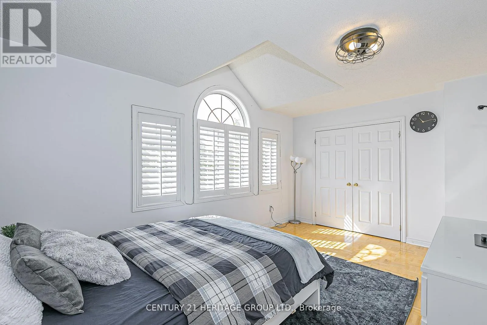 29 EMINENCE ROAD