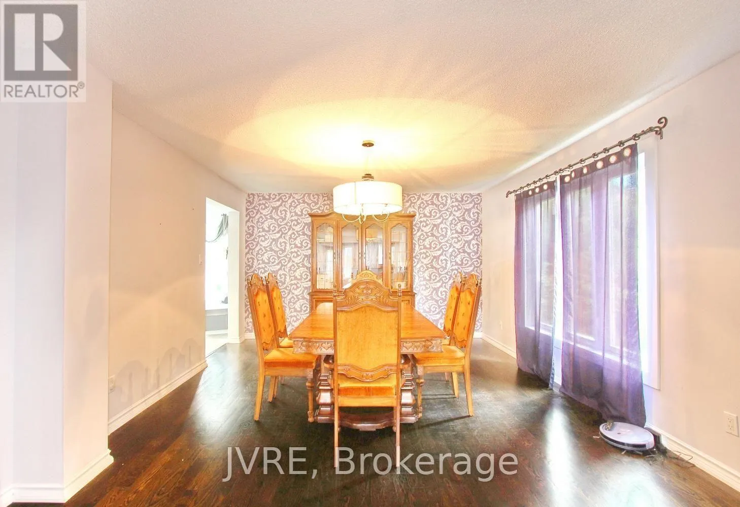 612 ELGIN MILLS ROAD W