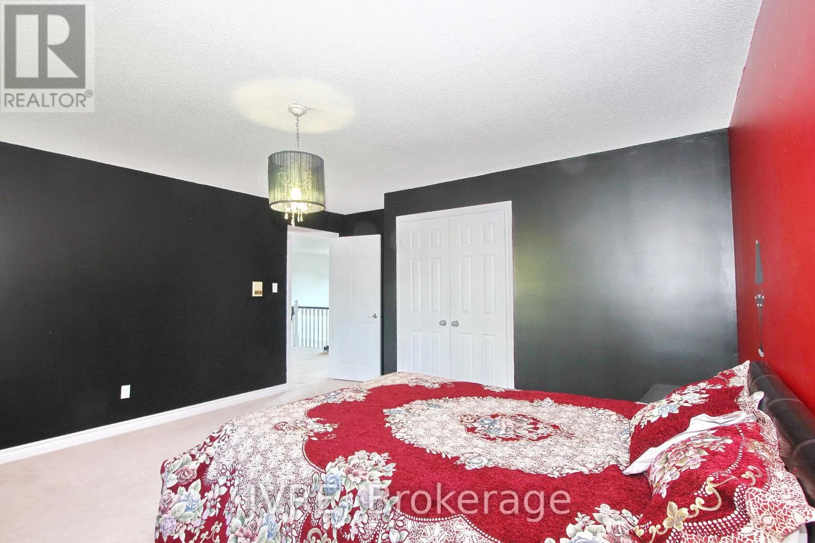 612 ELGIN MILLS ROAD W