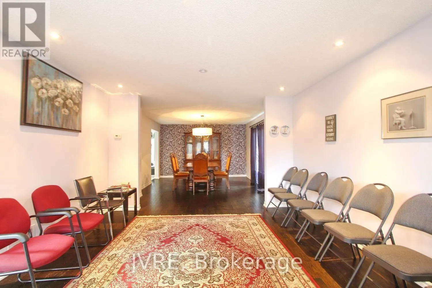 612 ELGIN MILLS ROAD W