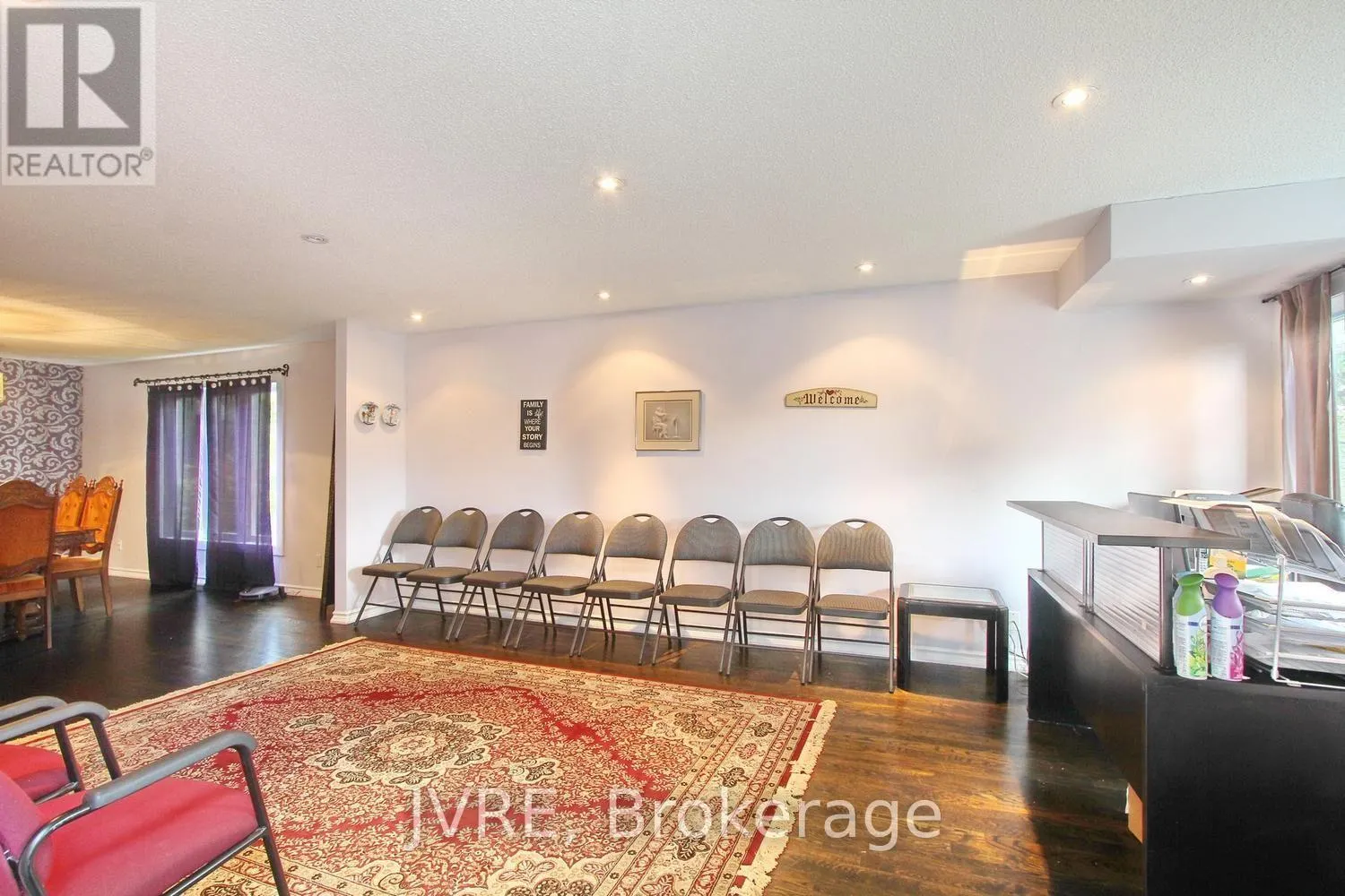 612 ELGIN MILLS ROAD W