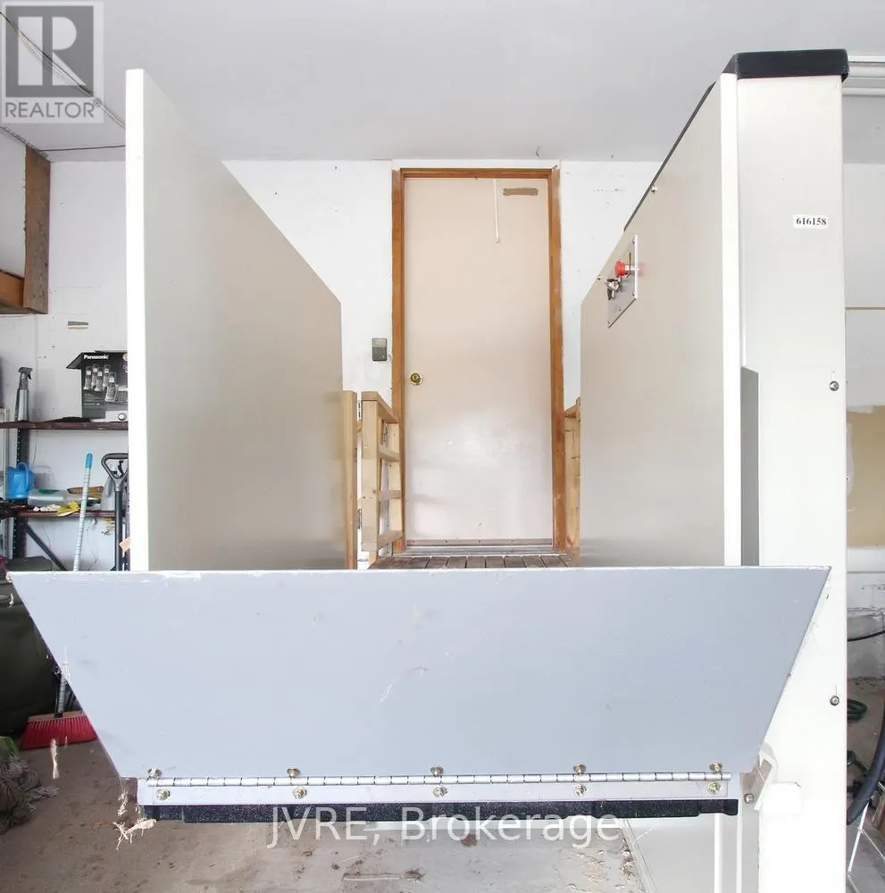 612 ELGIN MILLS ROAD W