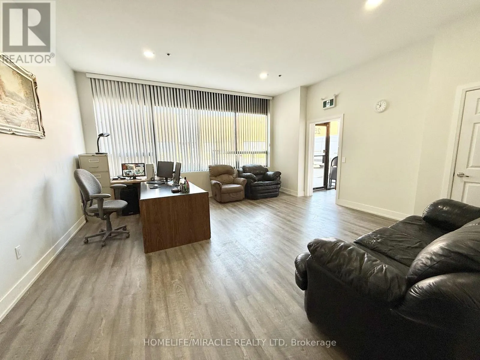 25 - 40 PIPPIN ROAD