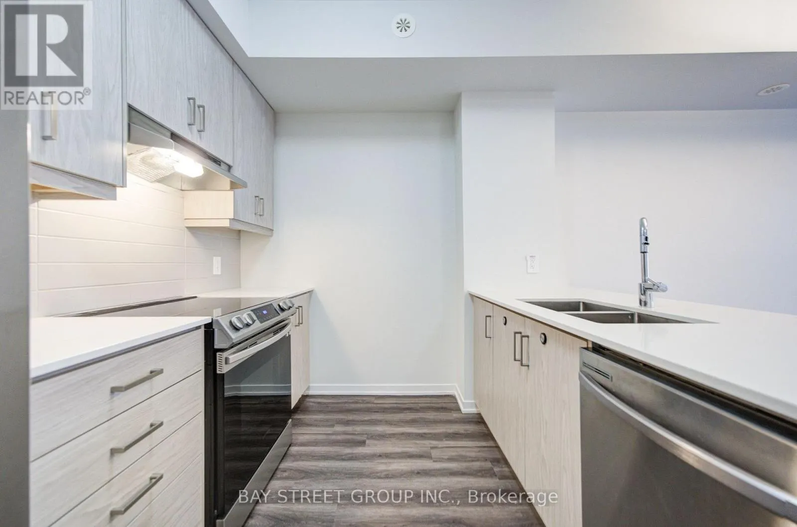 TH3 - 11 HONEYCRISP CRESCENT