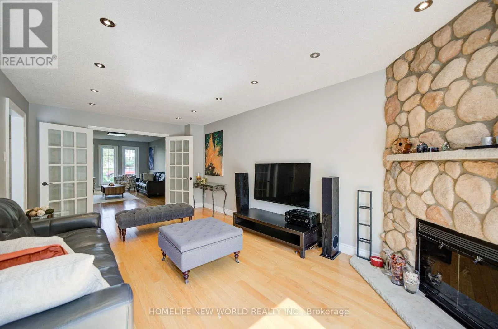 12 BELLSIDE DRIVE