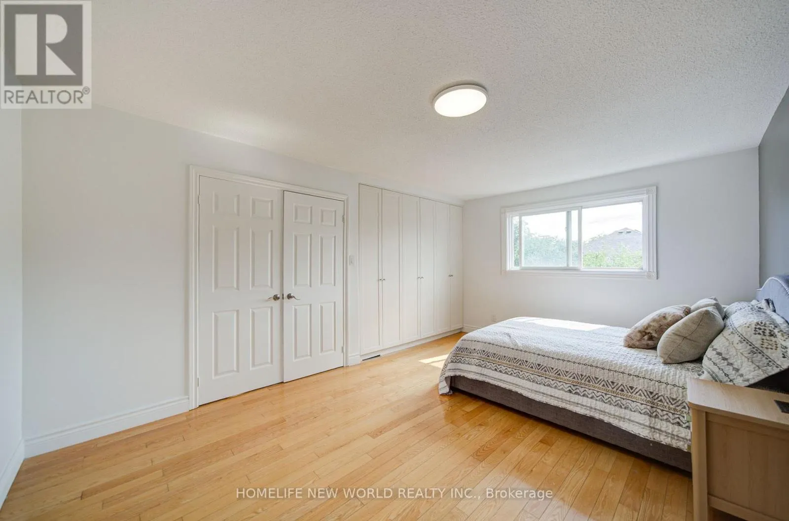 12 BELLSIDE DRIVE