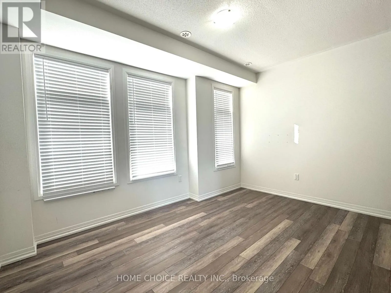 47 SAIGEN LANE