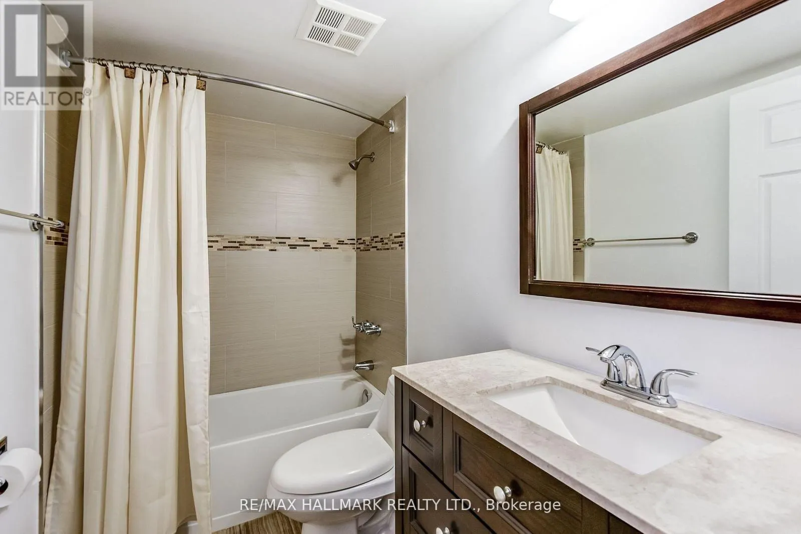 1211 - 20 HARDING BOULEVARD W