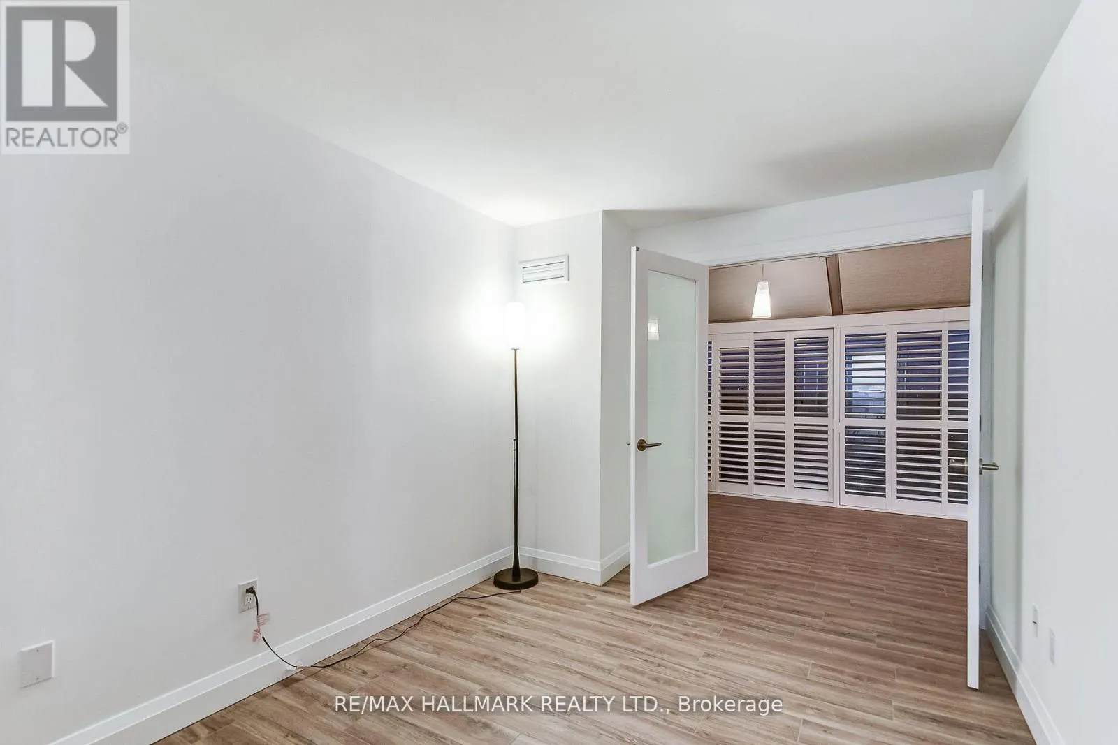 1211 - 20 HARDING BOULEVARD W