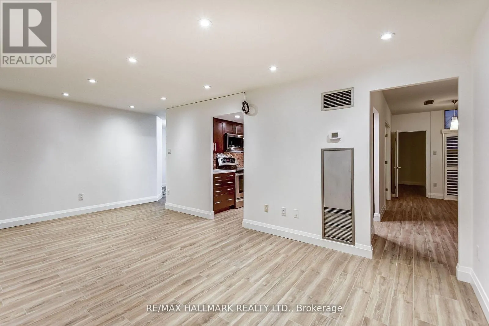 1211 - 20 HARDING BOULEVARD W