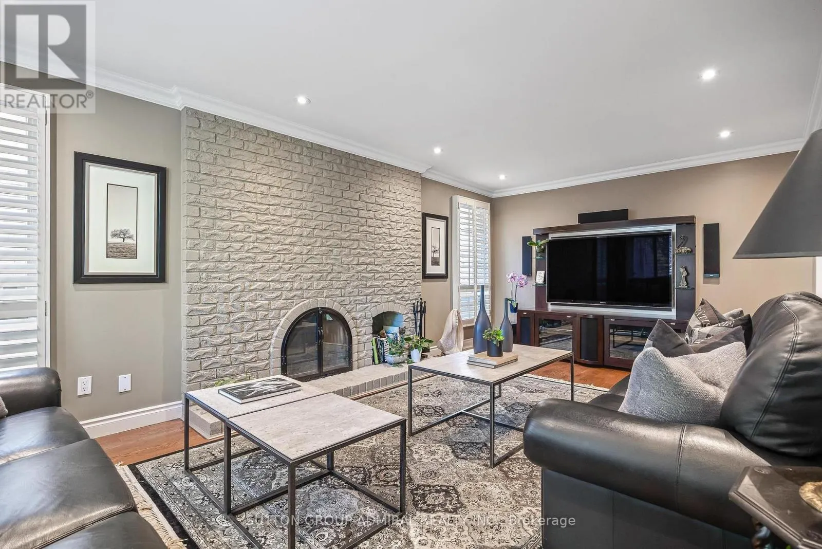 49 HETHERINGTON CRESCENT