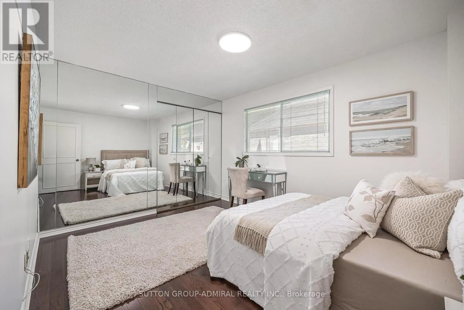 49 HETHERINGTON CRESCENT