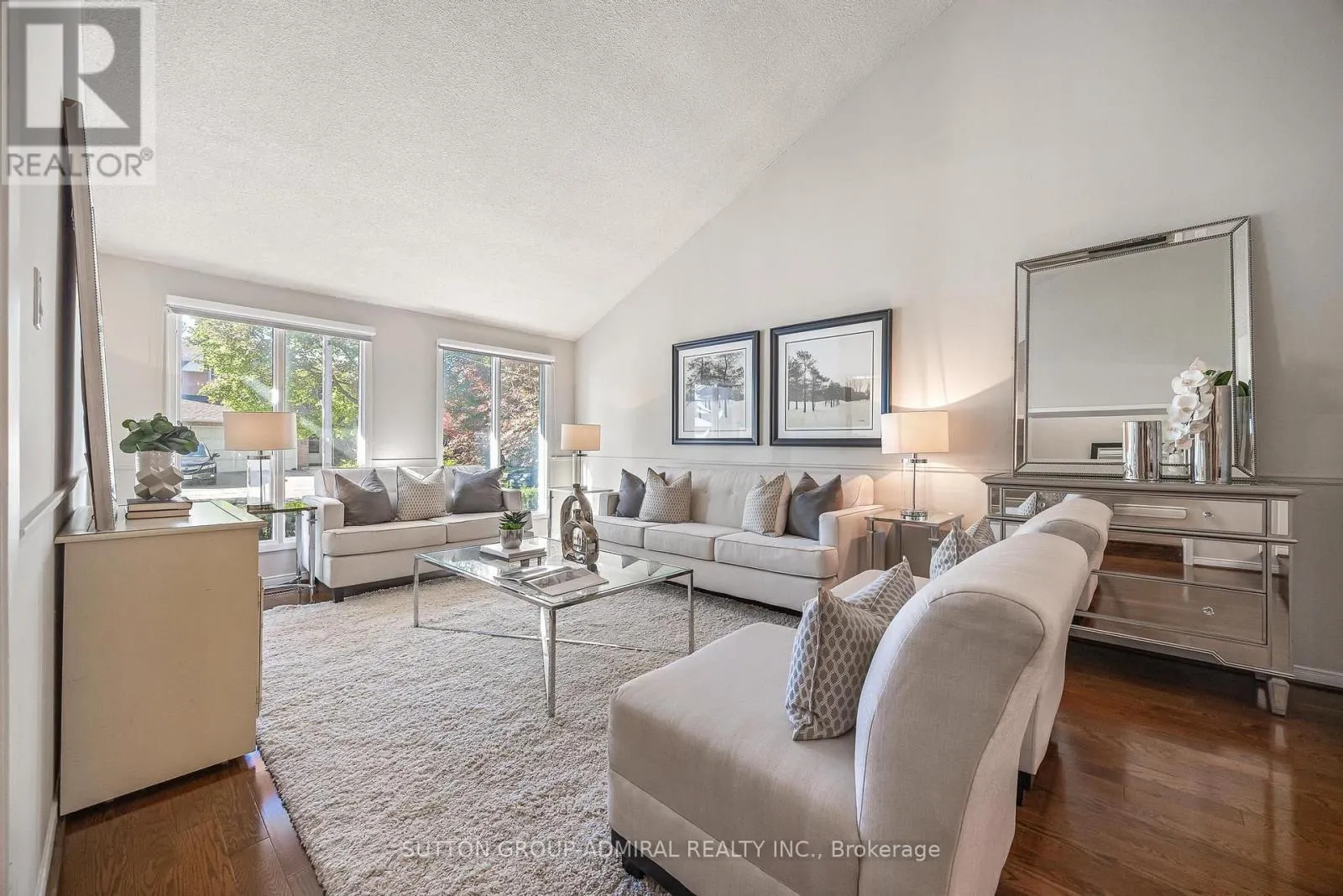49 HETHERINGTON CRESCENT