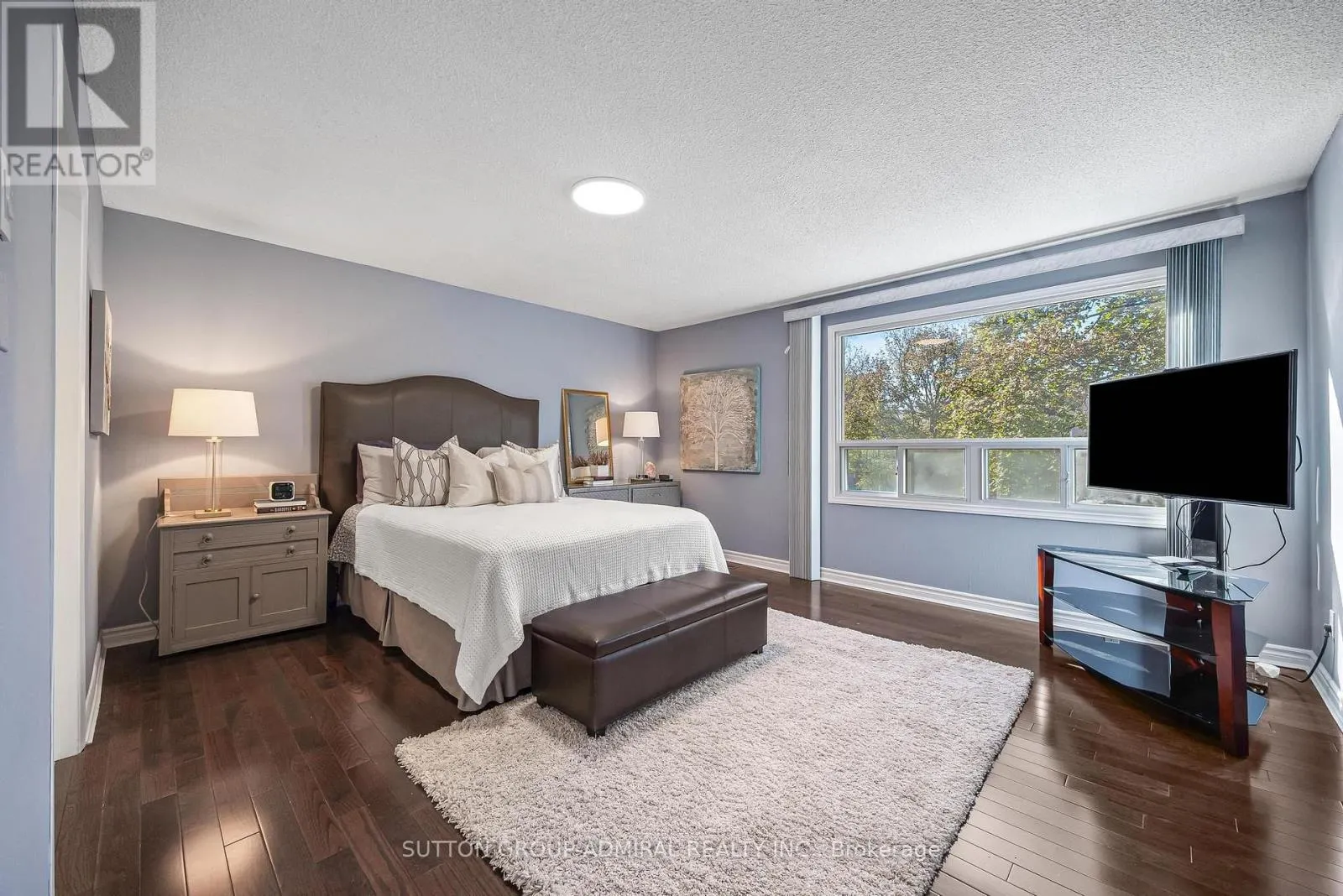 49 HETHERINGTON CRESCENT