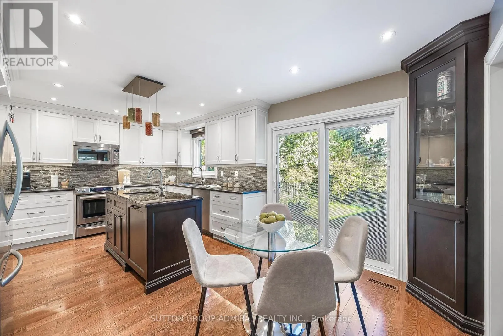 49 HETHERINGTON CRESCENT