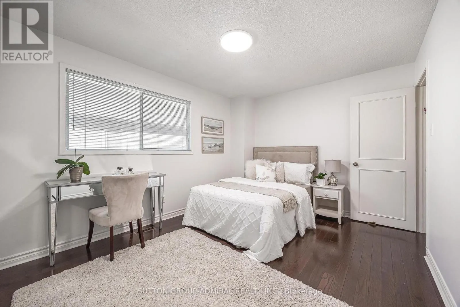 49 HETHERINGTON CRESCENT