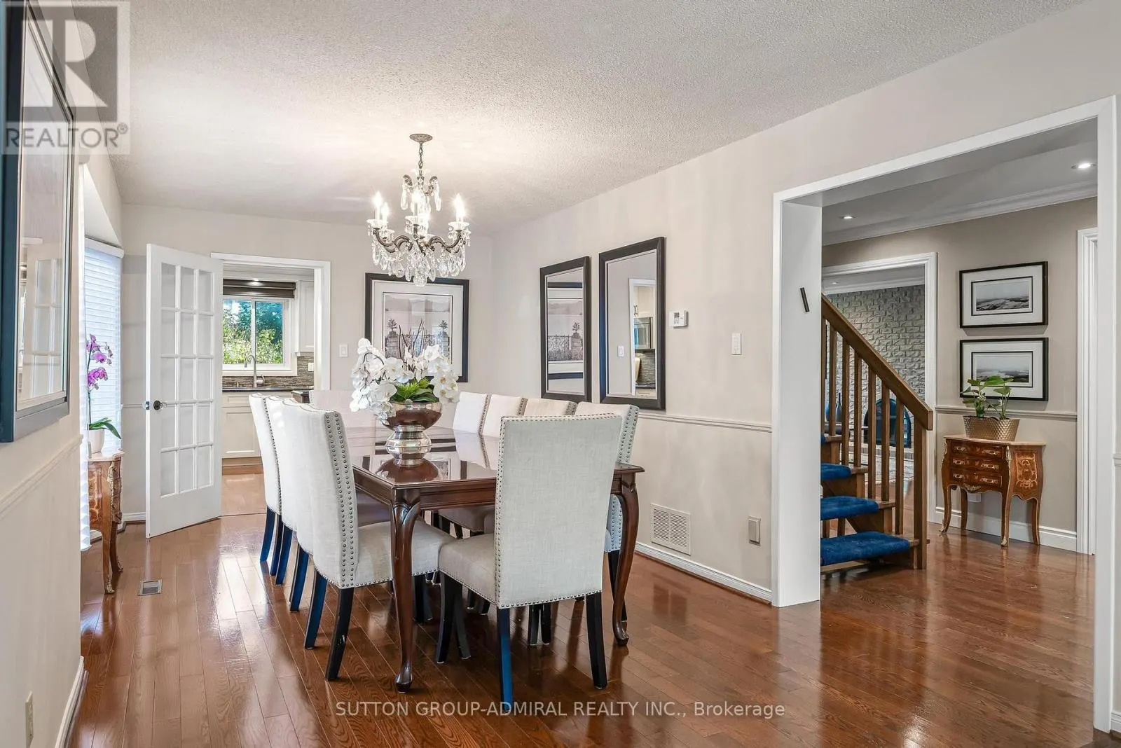 49 HETHERINGTON CRESCENT
