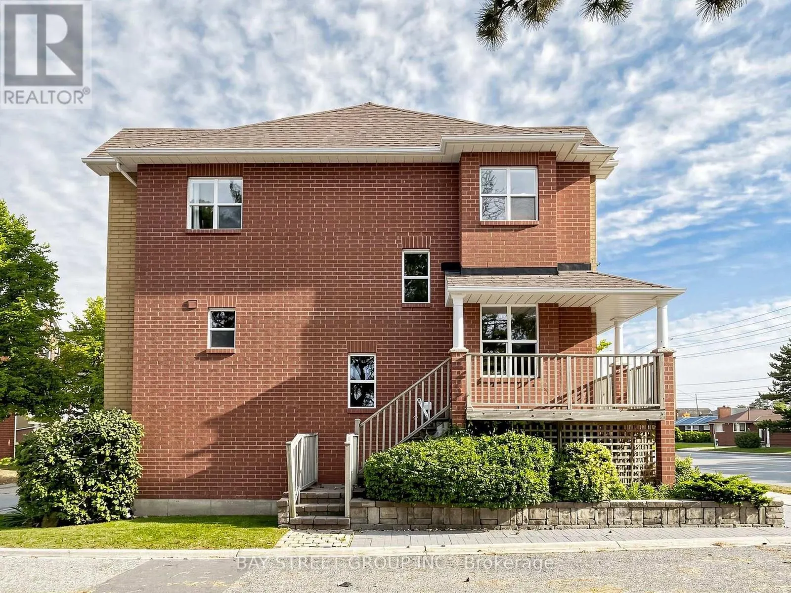1 MAPLE PARK WAY