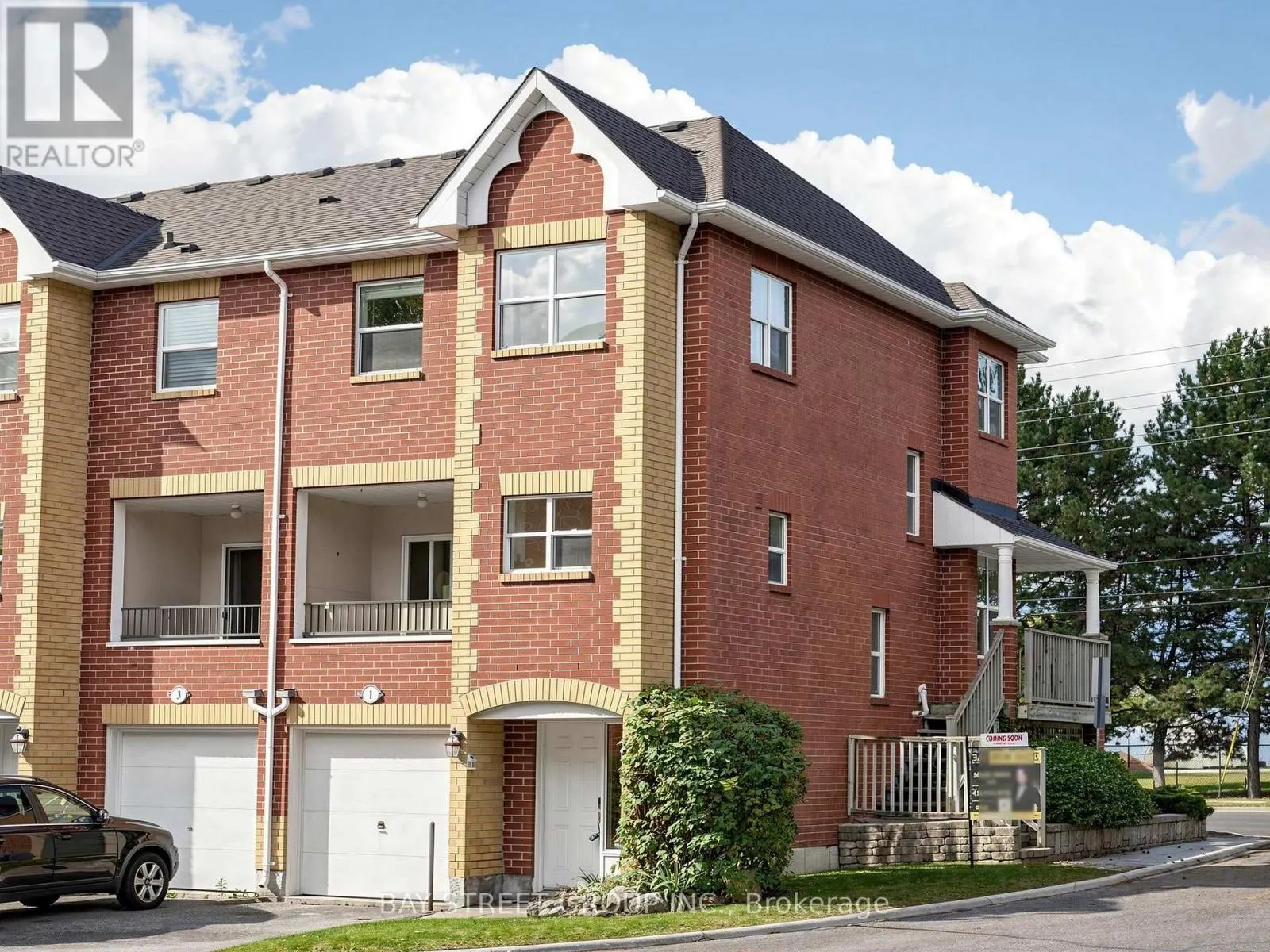 1 MAPLE PARK WAY